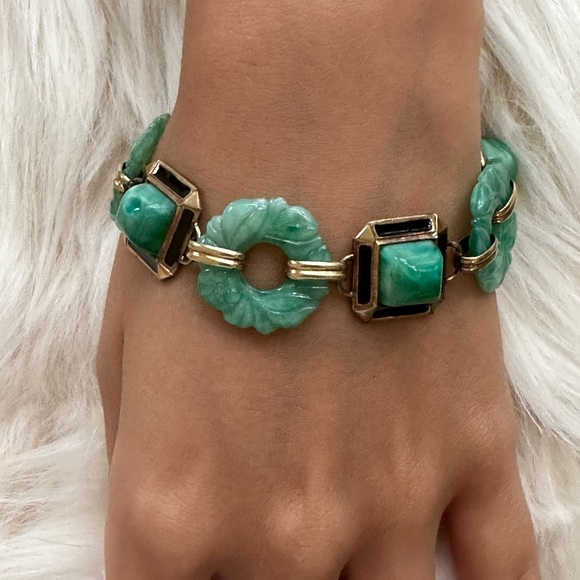 Vintage Jewelry - Carved Green Stone Link Bracelet with Gold Accents